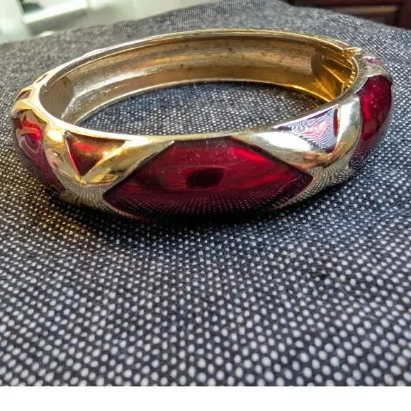 Vintage 80s Red Glass Panel Gold Tone Hinged Bangle Bold Statement - Picture 3 of 12
